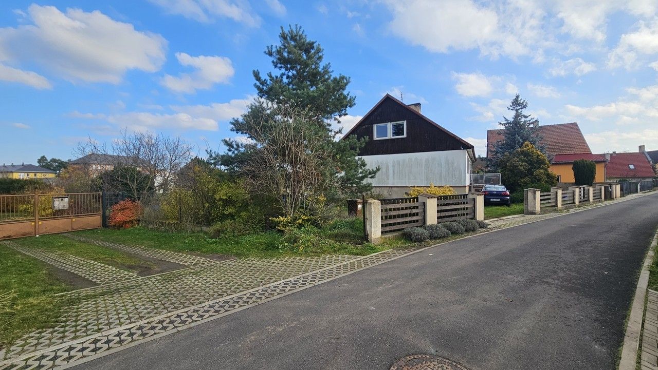 Prodej pozemku 1727 m² - foto 1
