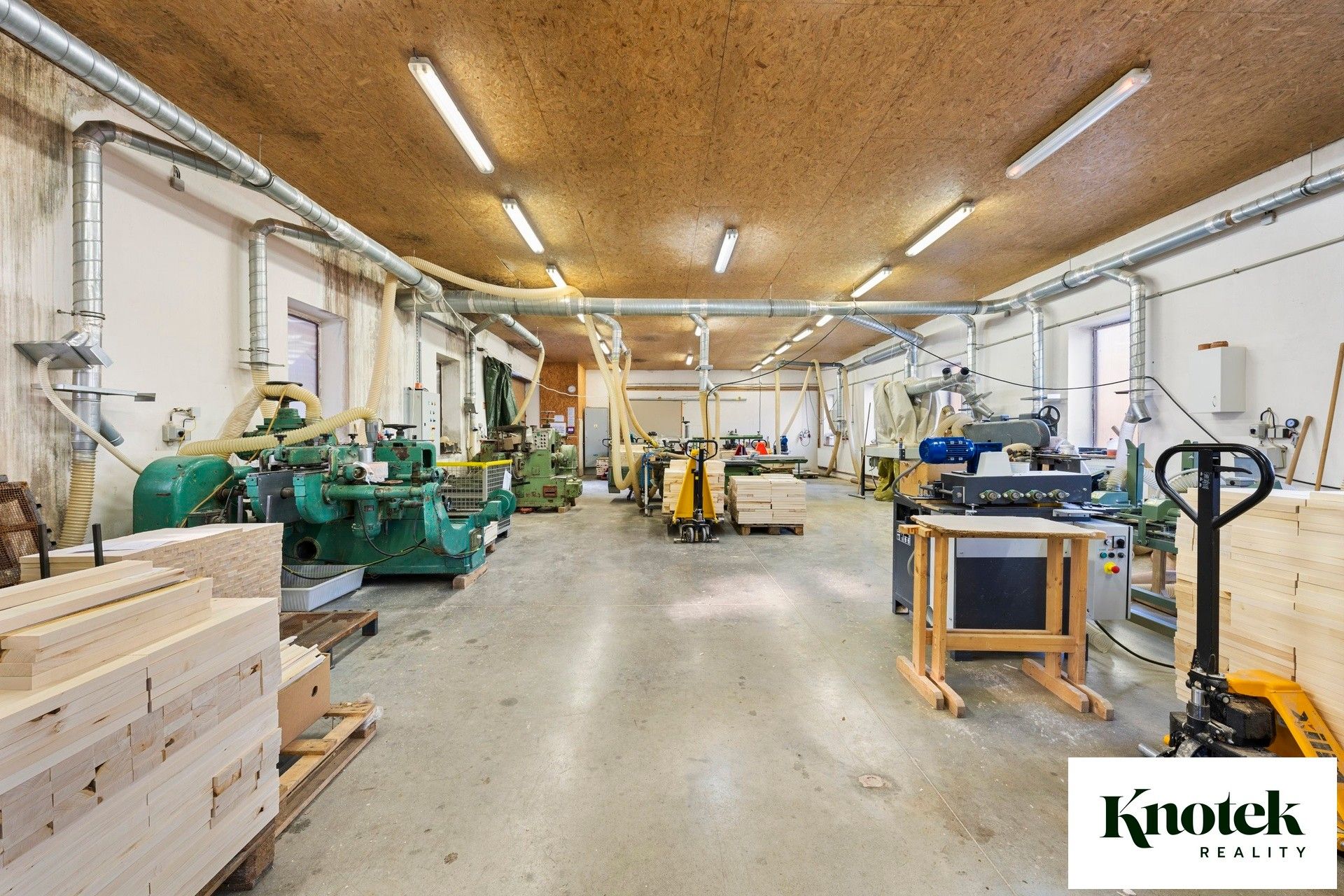 Prodej komerčního prostoru 479 m² - foto 2