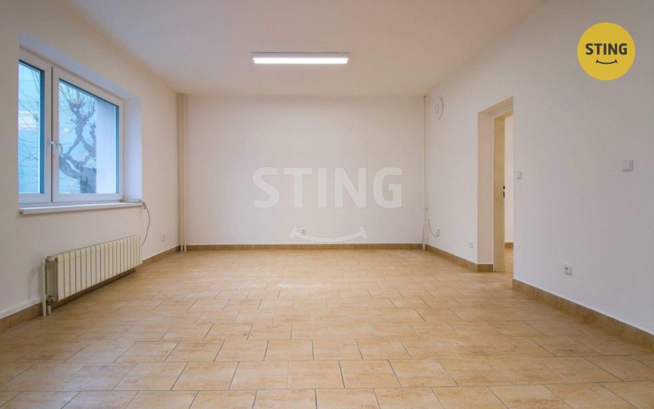 Pronájem komerčního prostoru 54 m² - foto 4