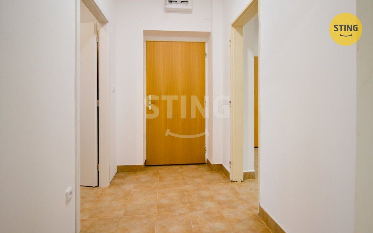 Pronájem komerčního prostoru 54 m² - foto 10