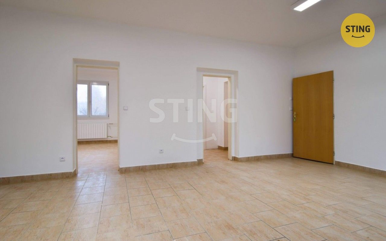 Pronájem komerčního prostoru 54 m² - foto 9