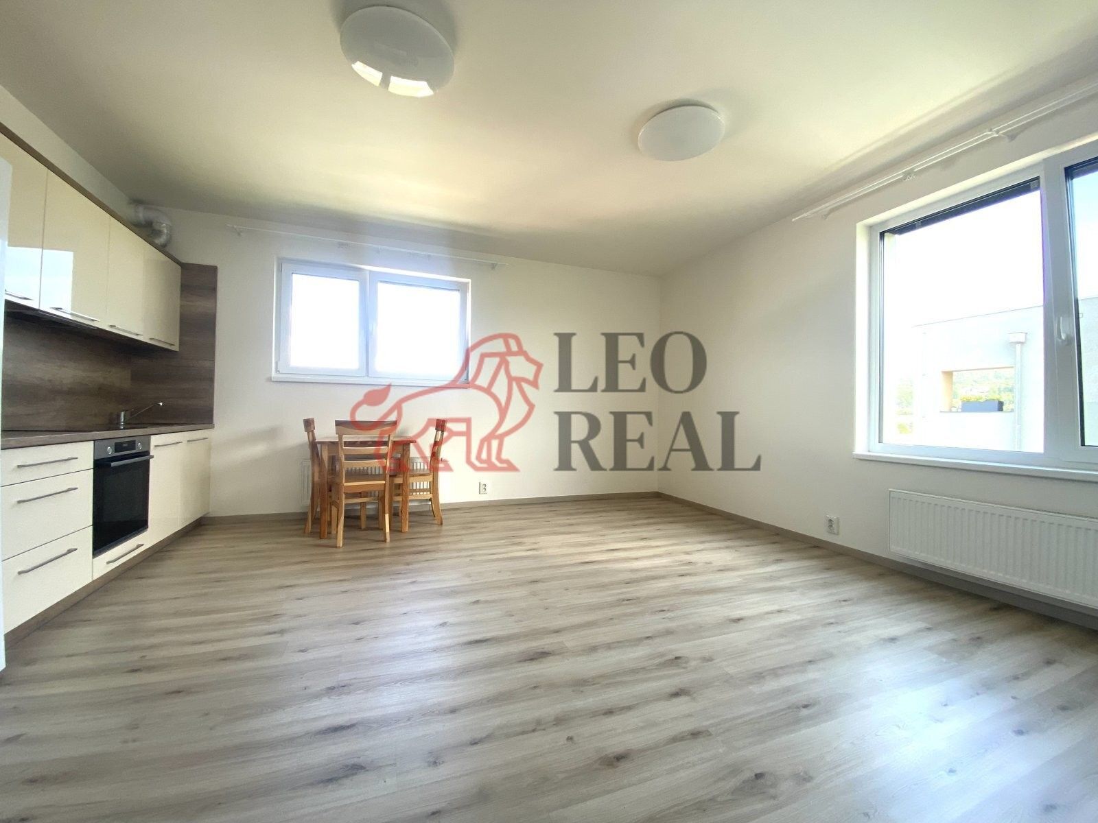 Pronájem bytu 1+kk 35 m² - foto 8