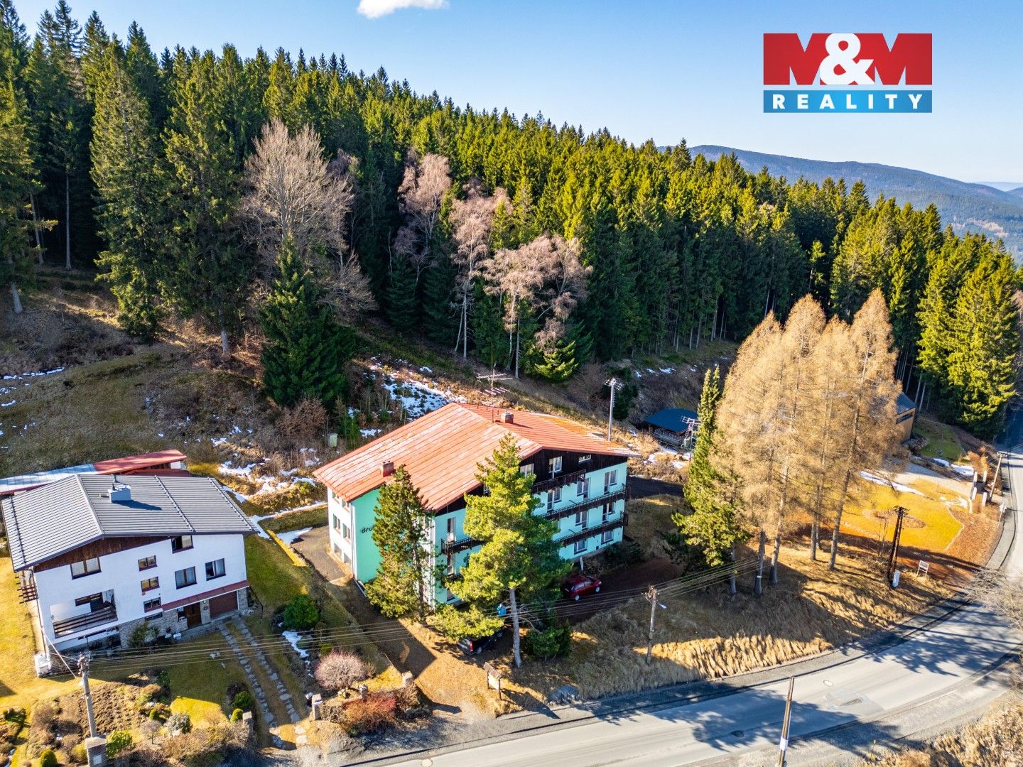 Prodej komerčního prostoru 1085 m² - foto 1