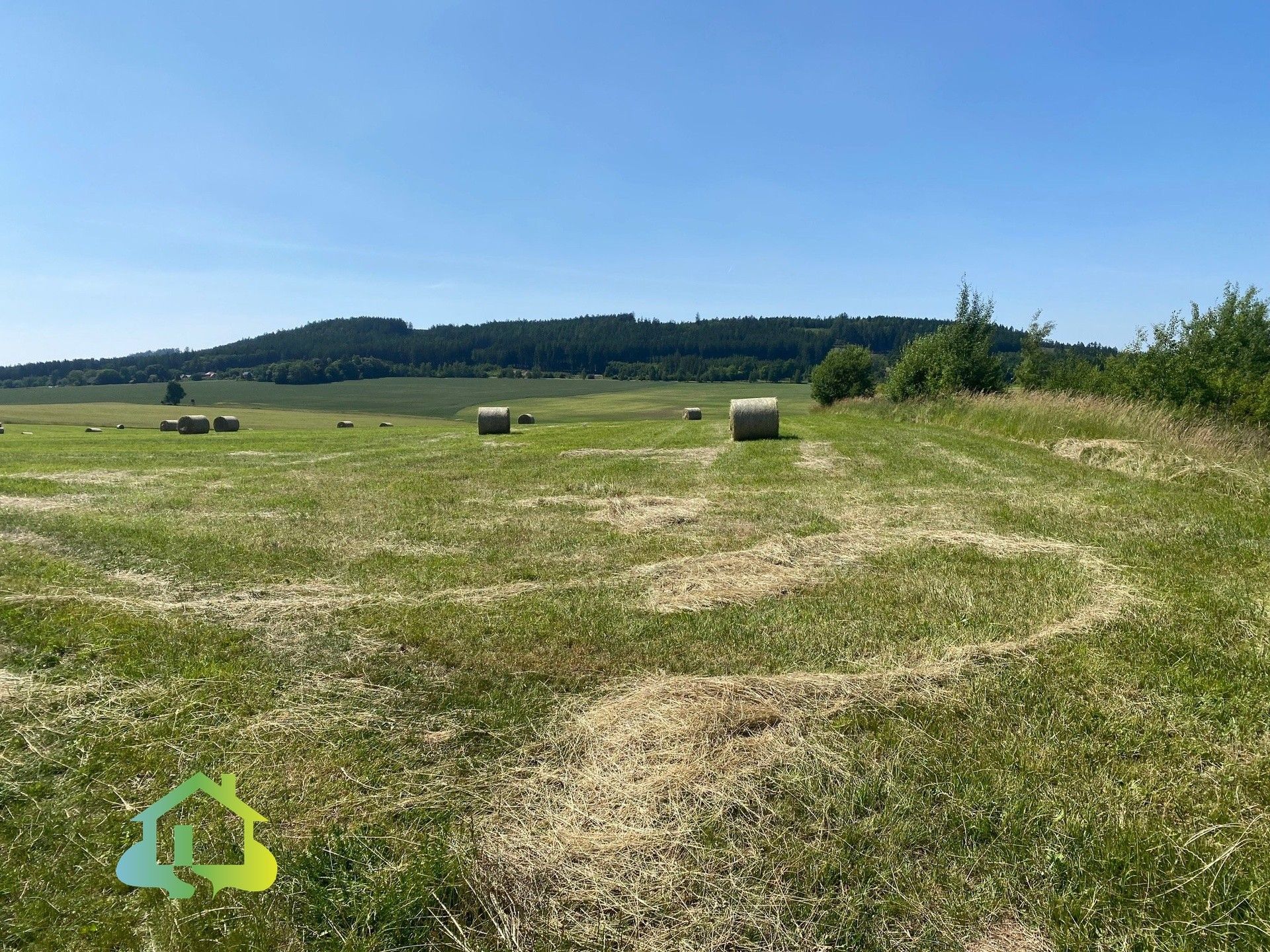 Prodej pozemku 57493 m² - foto 1