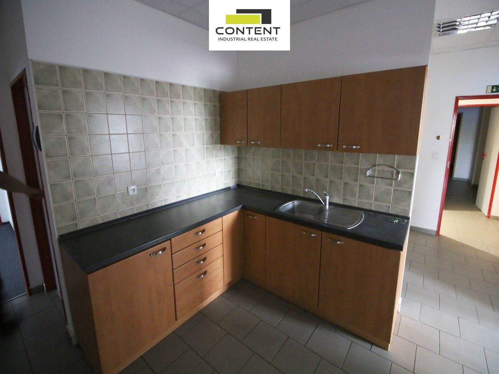 Pronájem komerčního prostoru 9008 m² - foto 22