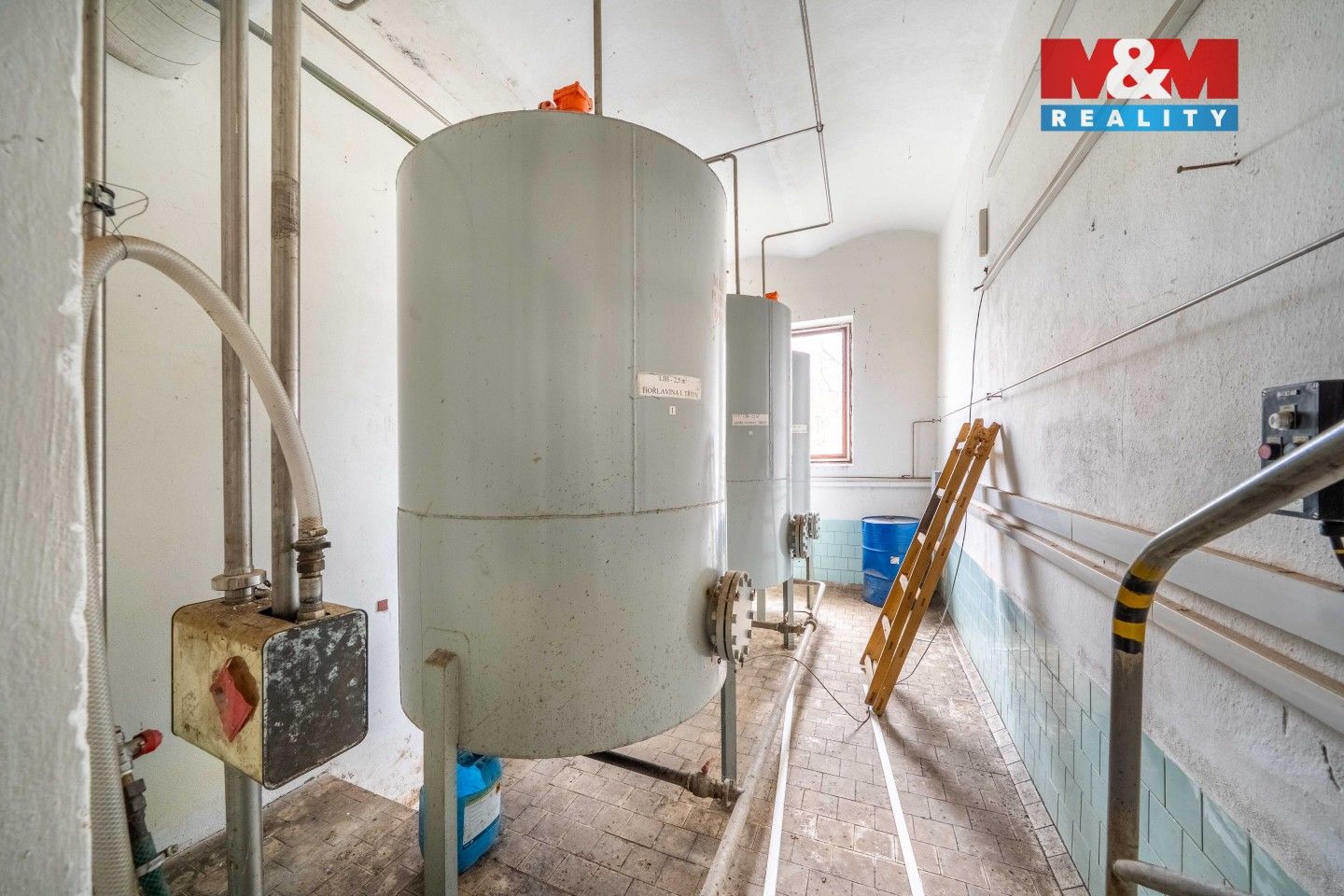Prodej komerčního prostoru 762 m² - foto 10