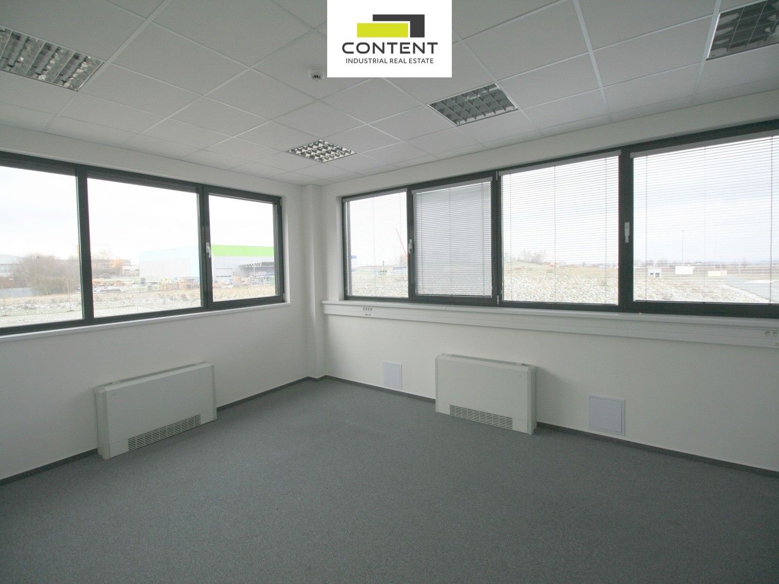 Pronájem komerčního prostoru 5000 m² - foto 9