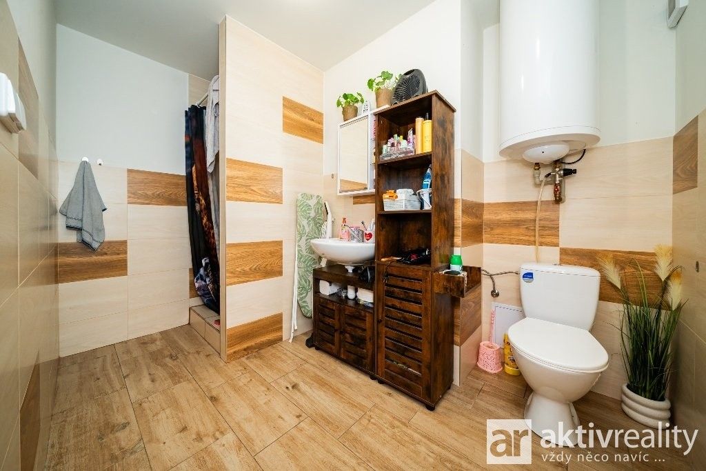 Prodej komerčního prostoru 620 m² - foto 9