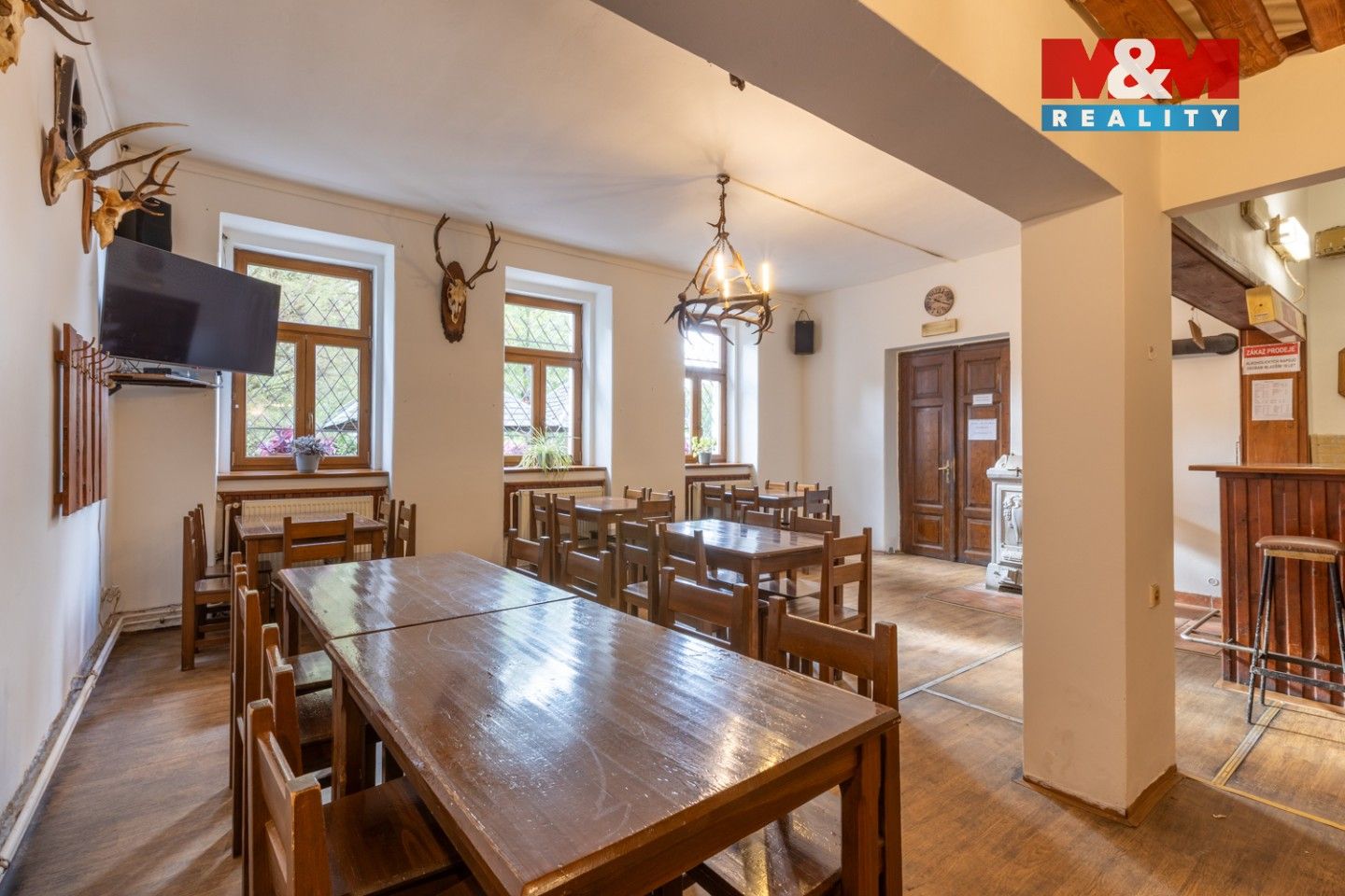 Prodej komerčního prostoru 750 m² - foto 7