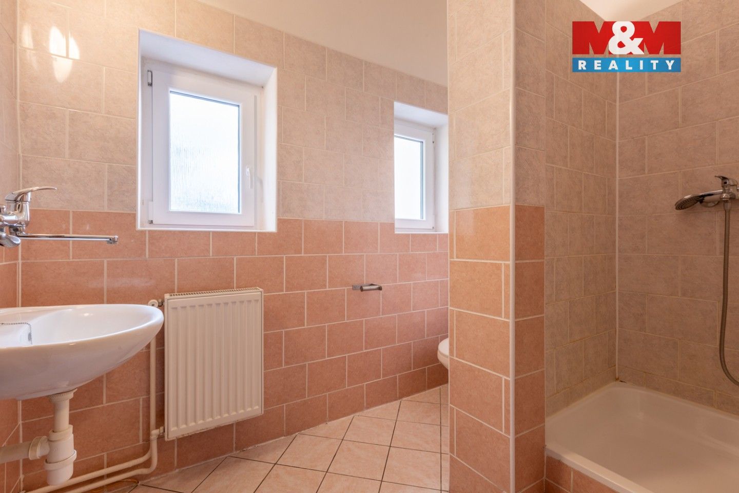 Prodej komerčního prostoru 750 m² - foto 19