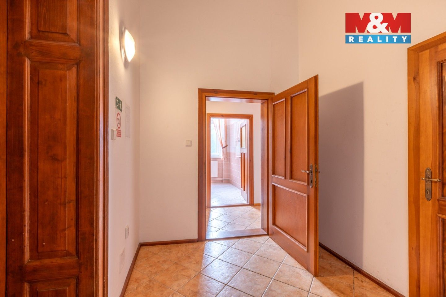 Prodej komerčního prostoru 750 m² - foto 26