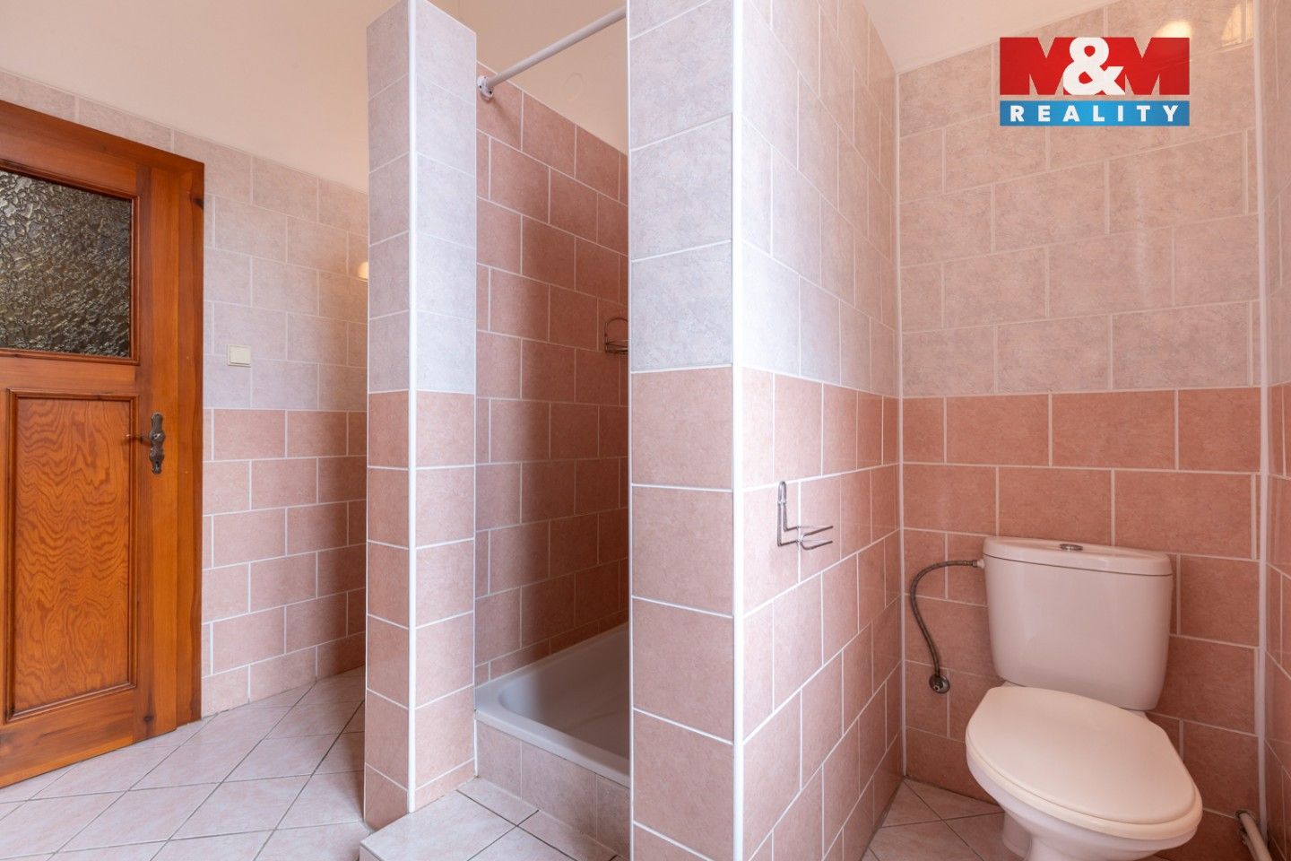Prodej komerčního prostoru 750 m² - foto 25