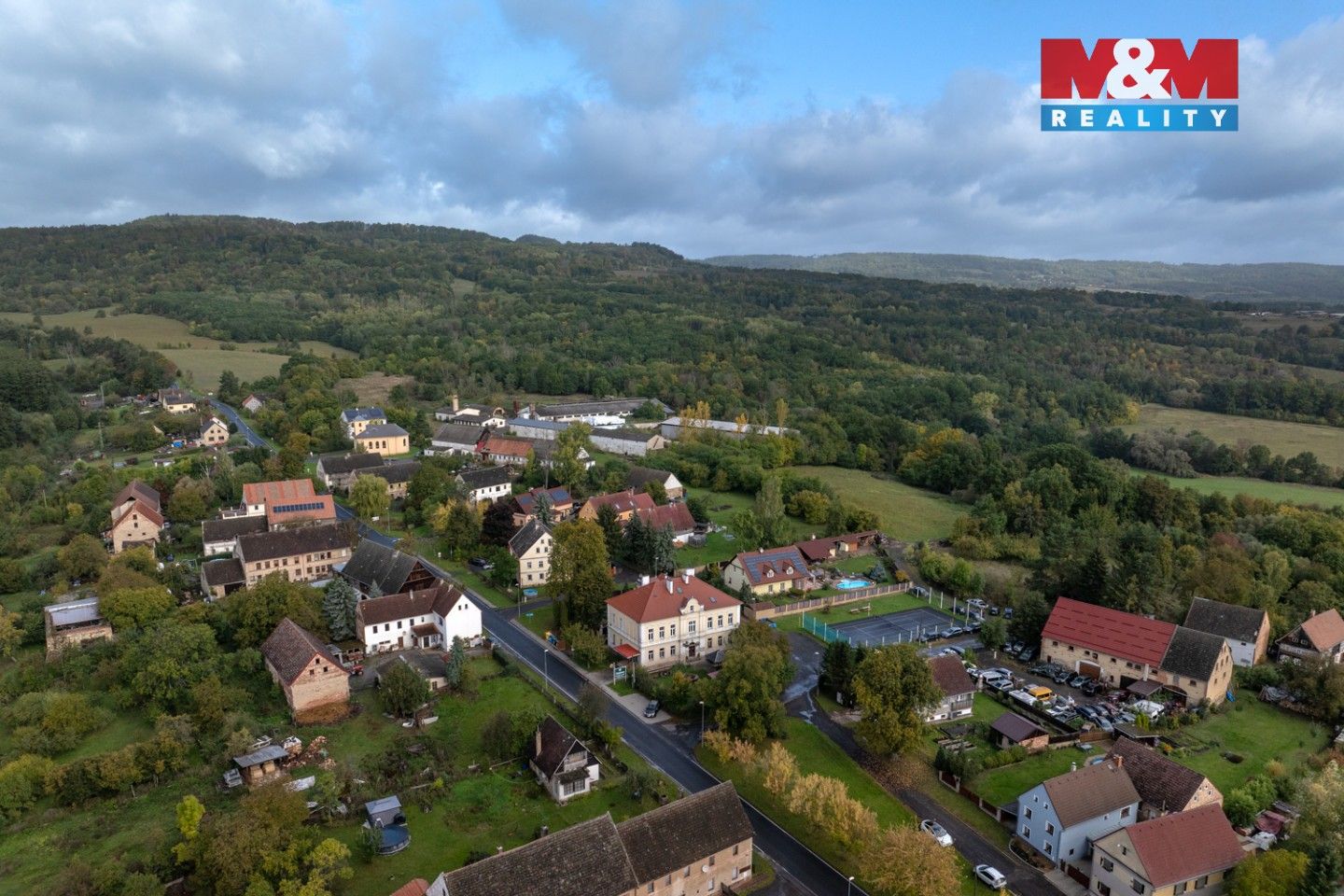 Prodej komerčního prostoru 750 m² - foto 36
