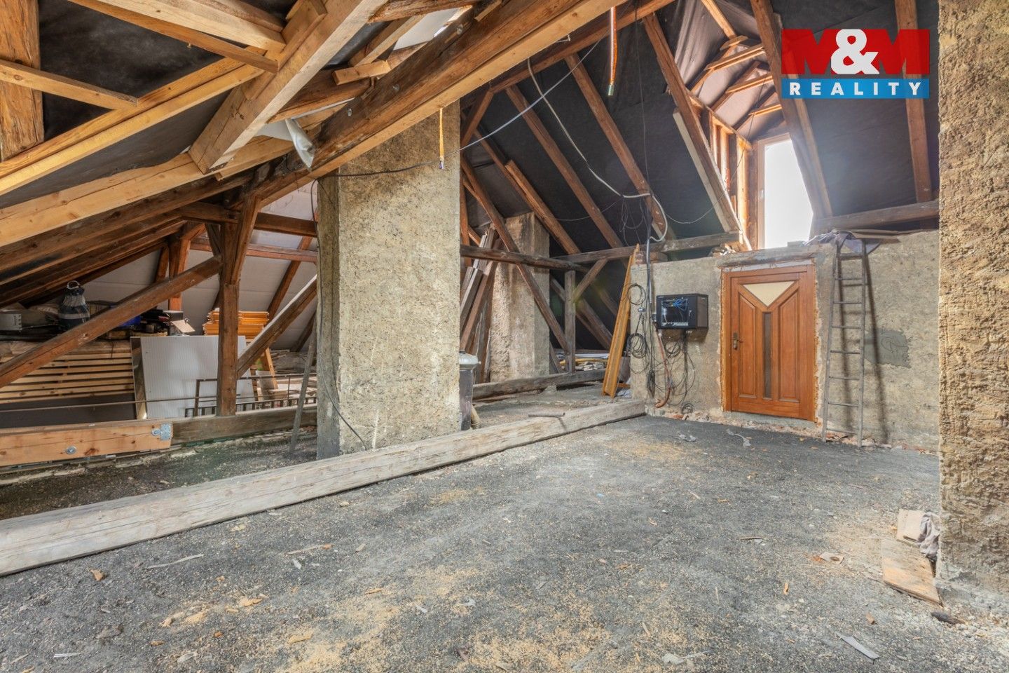 Prodej komerčního prostoru 750 m² - foto 42