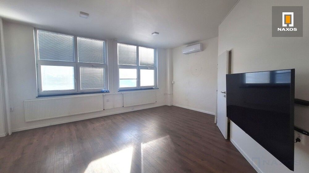 Pronájem komerčního prostoru 461 m² - foto 26