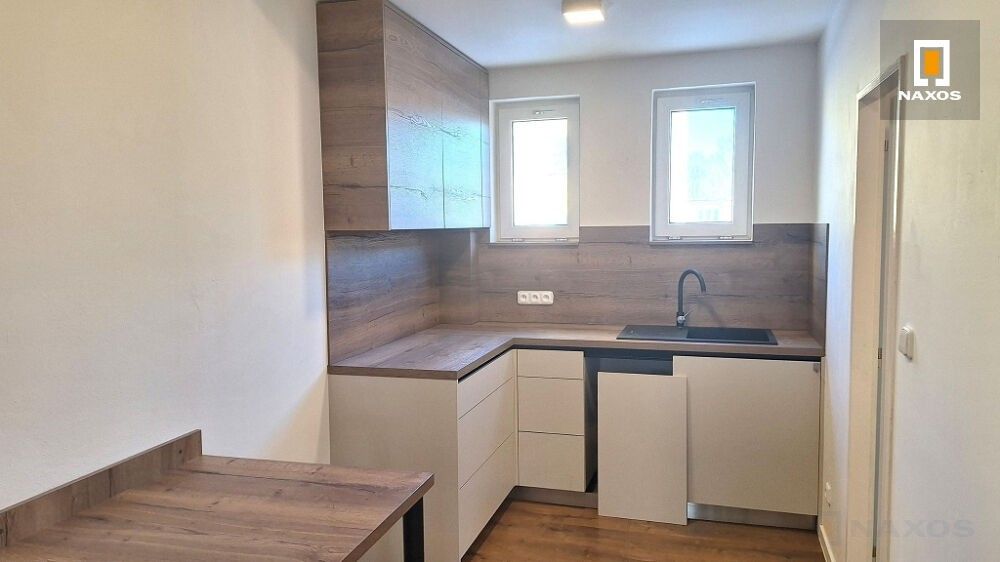 Pronájem komerčního prostoru 461 m² - foto 29