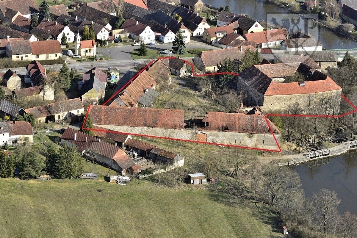 Prodej nemovitosti 4000 m² - foto 21