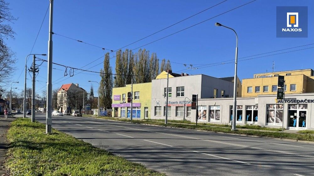 Pronájem komerčního prostoru 876 m² - foto 9