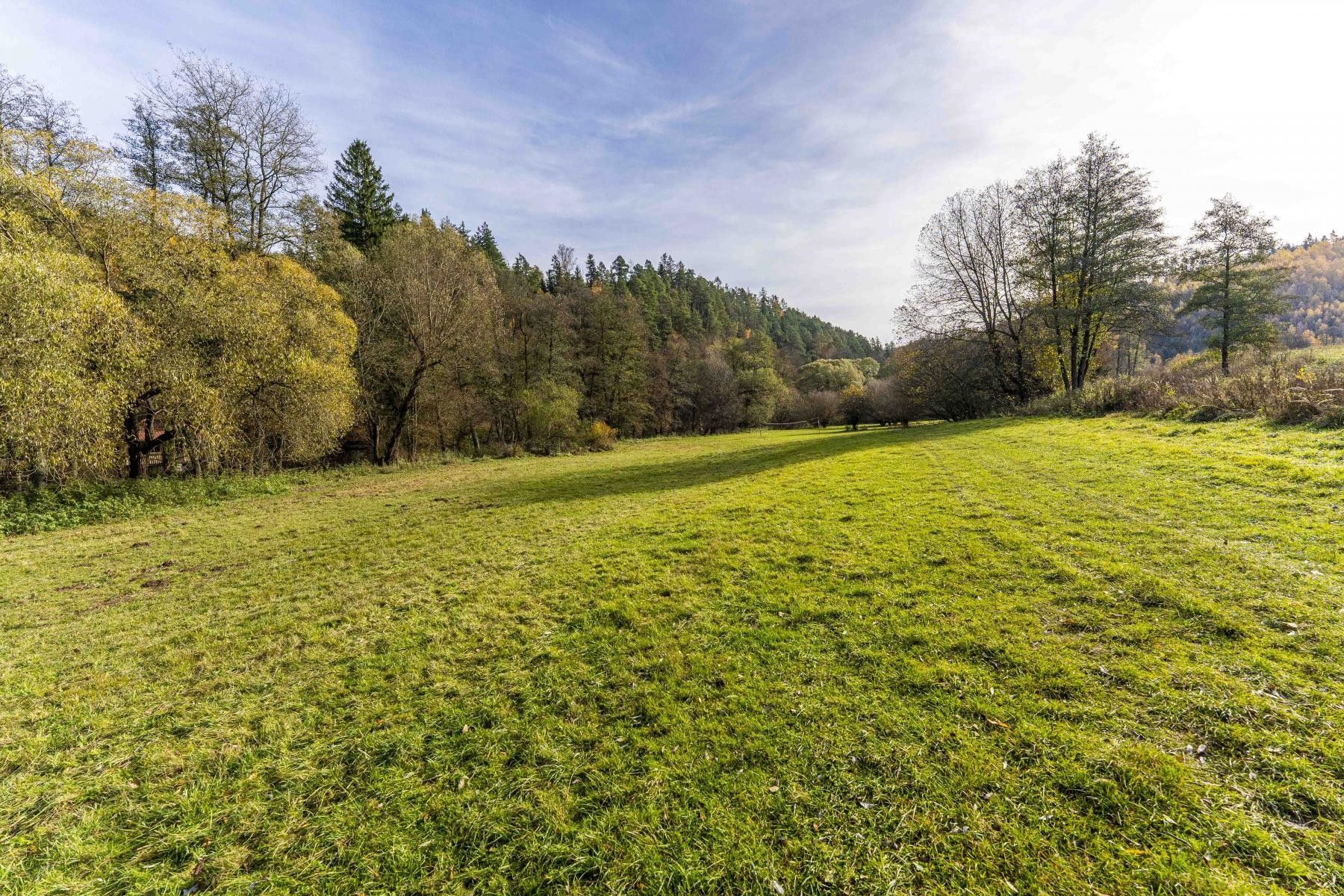 Prodej nemovitosti 927 m² - foto 4
