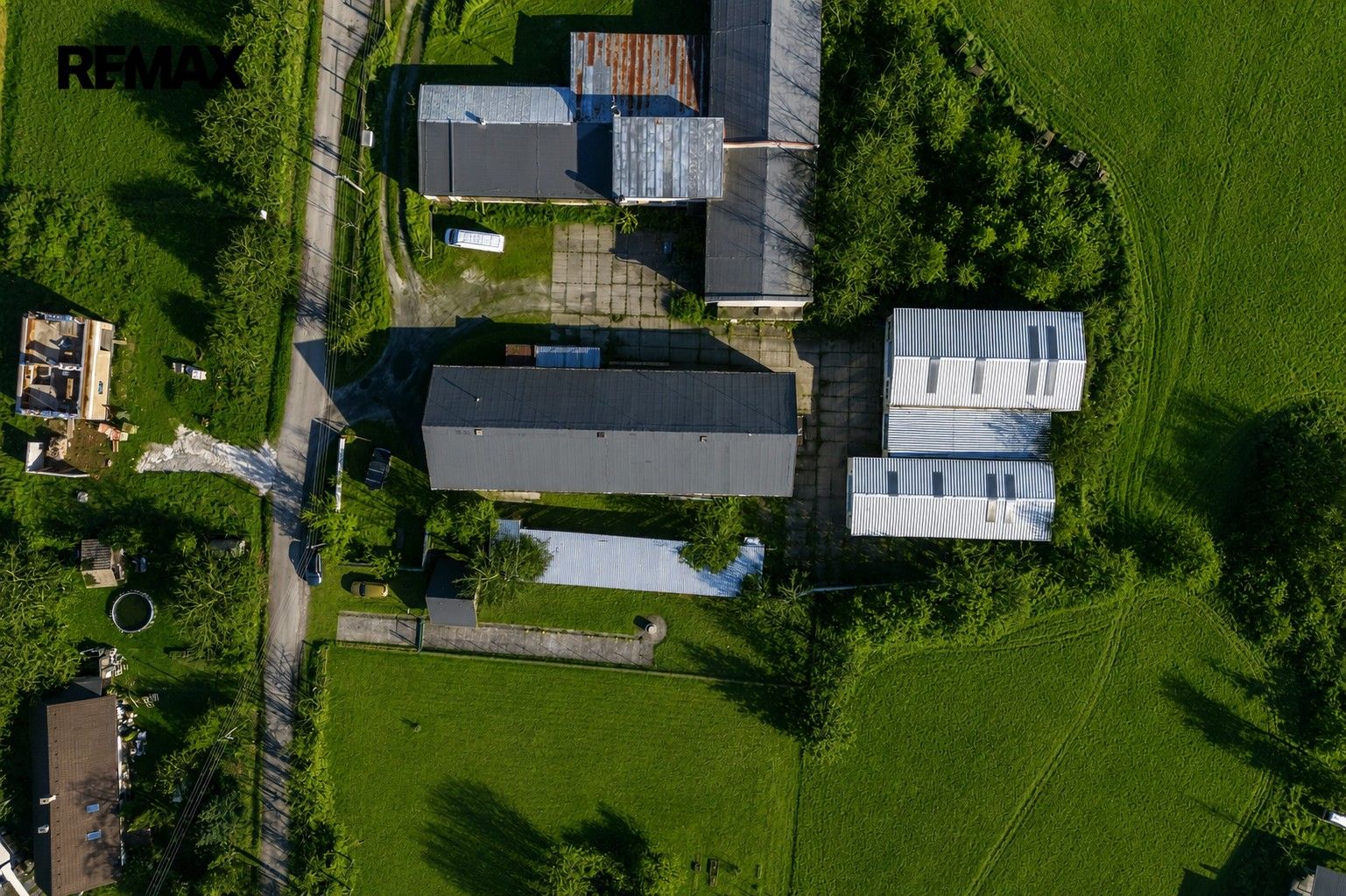 Pronájem komerčního prostoru 2737 m² - foto 21
