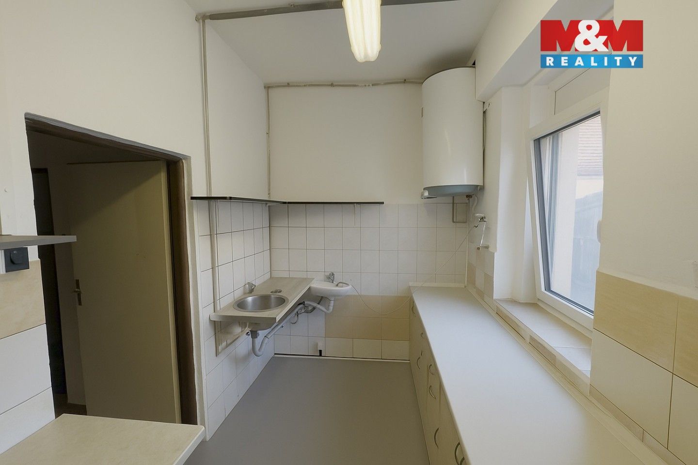 Pronájem komerčního prostoru 220 m² - foto 3