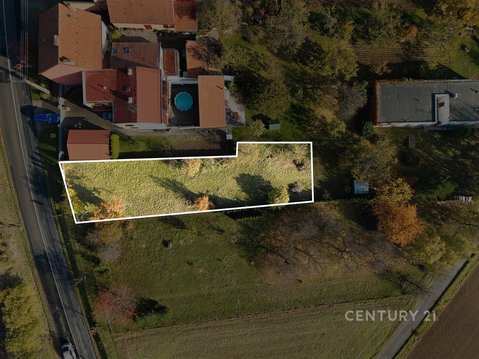 Prodej pozemku 650 m² - foto 1