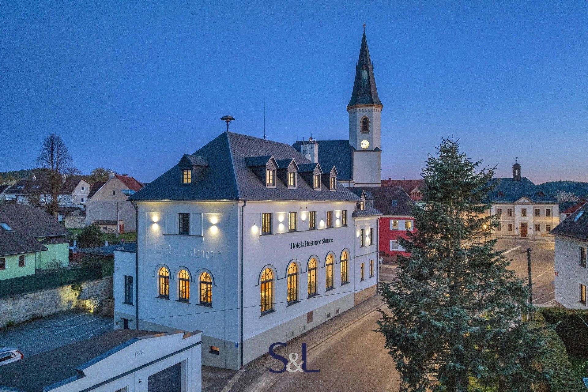 Prodej komerčního prostoru 1005 m² - foto 3