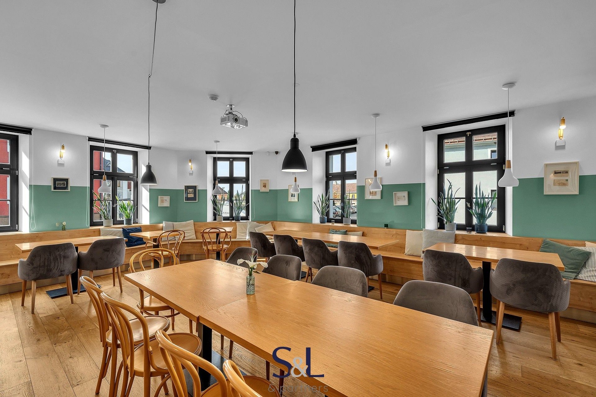 Prodej komerčního prostoru 1005 m² - foto 14