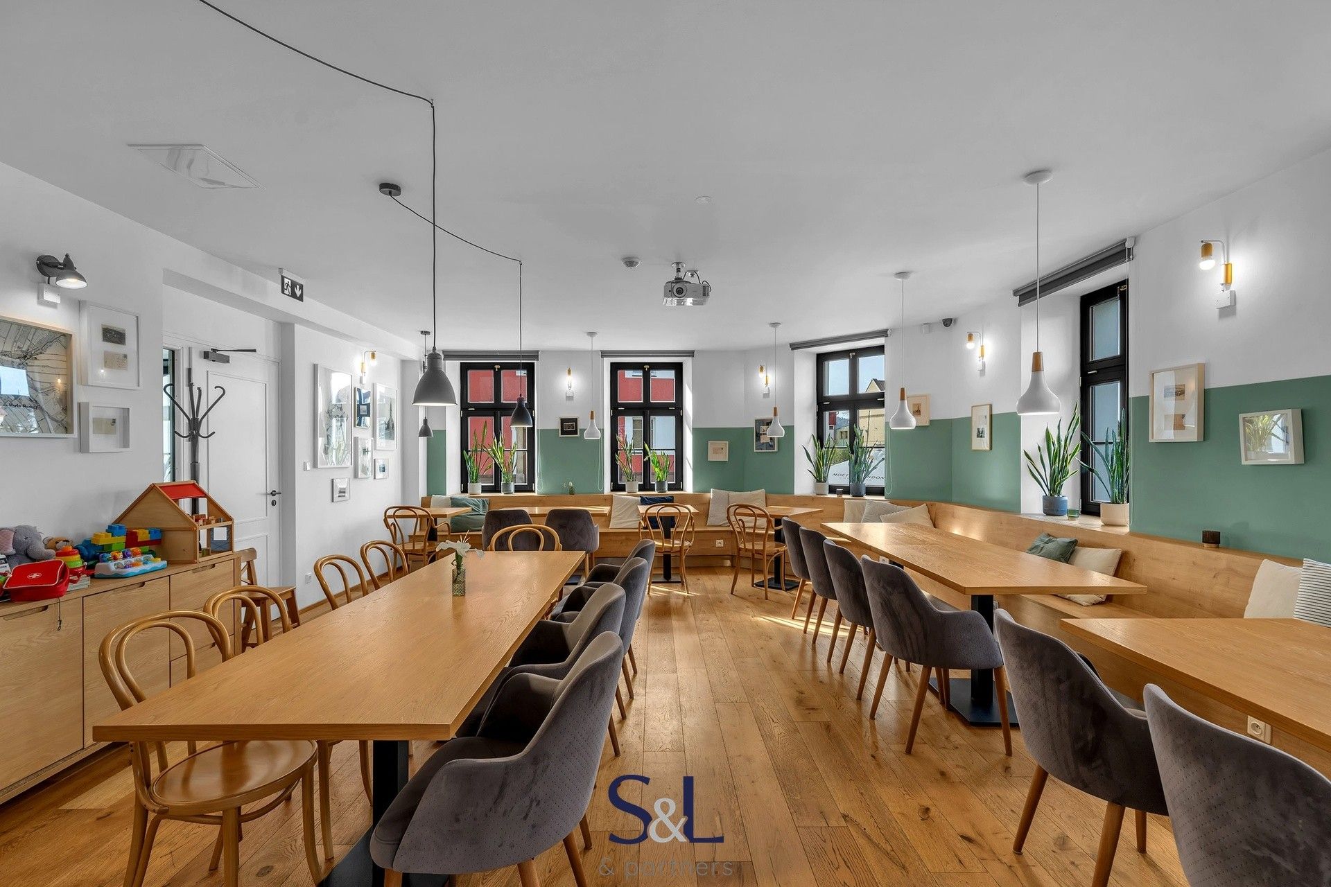 Prodej komerčního prostoru 1005 m² - foto 15