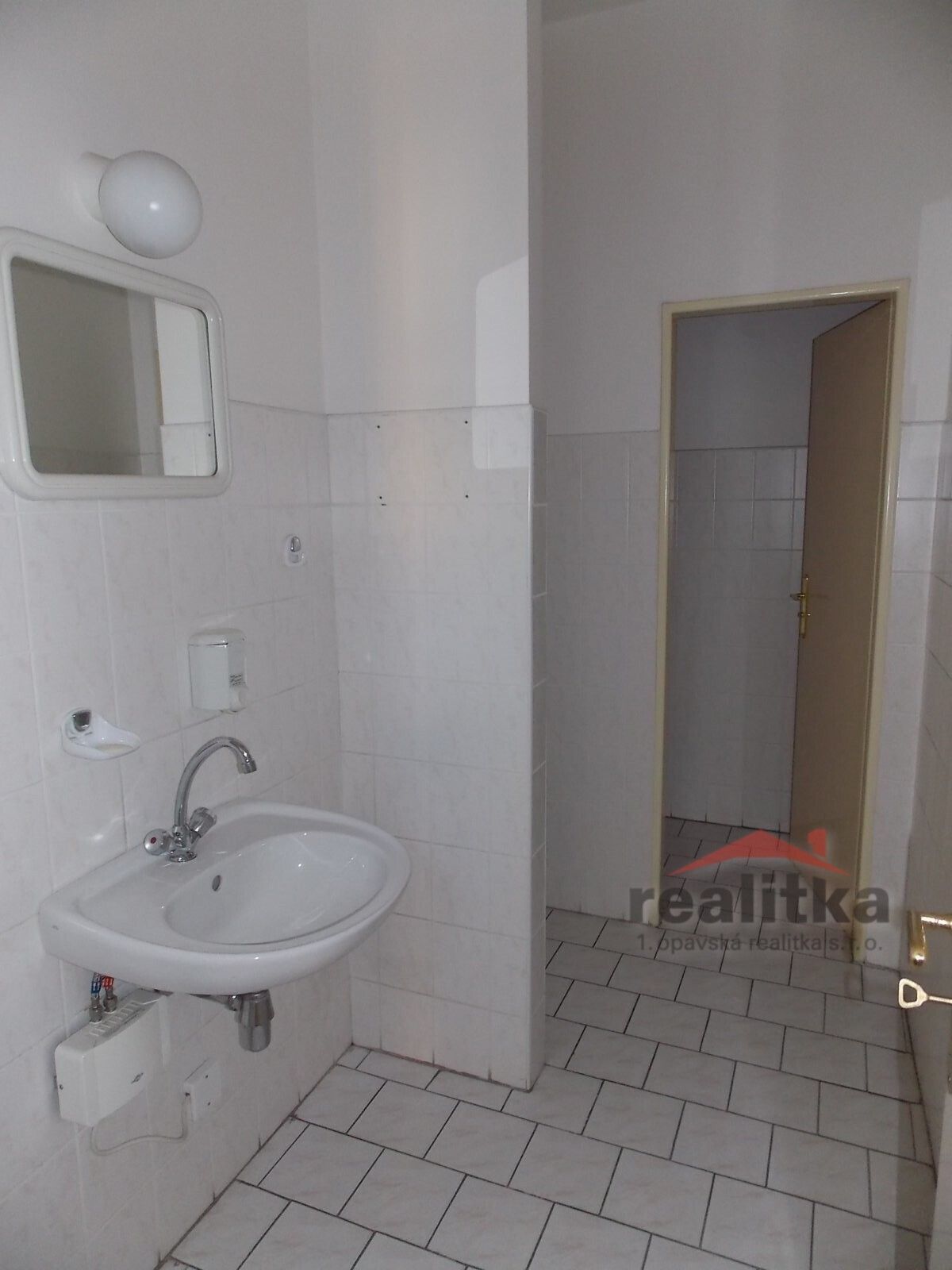 Pronájem komerčního prostoru 148 m² - foto 5