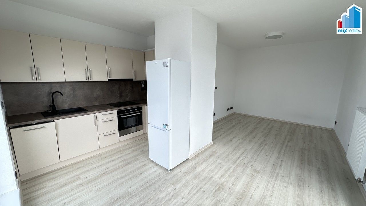Pronájem bytu 1+kk 40 m² - foto 2