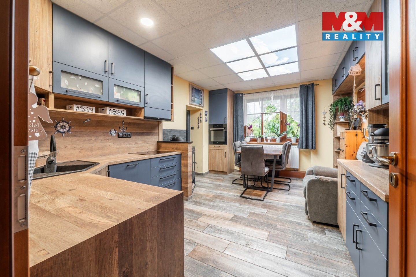 Prodej komerčního prostoru 340 m² - foto 17
