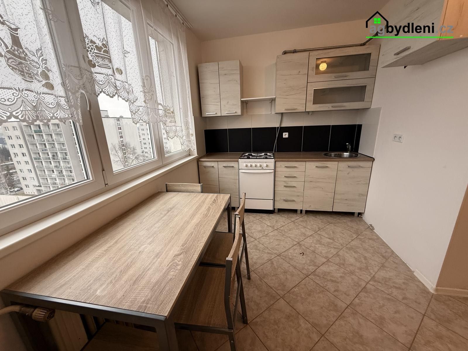 Pronájem bytu 2+1 60 m² - foto 1