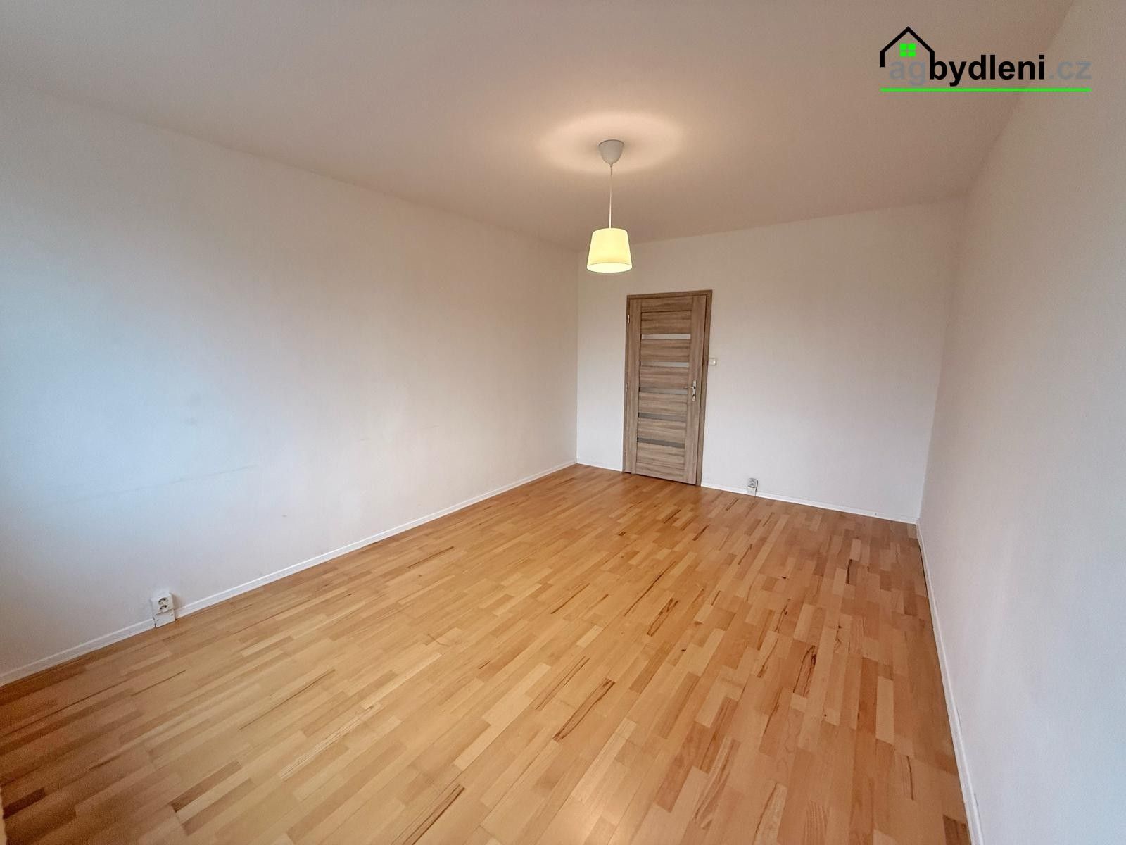 Pronájem bytu 2+1 60 m² - foto 5