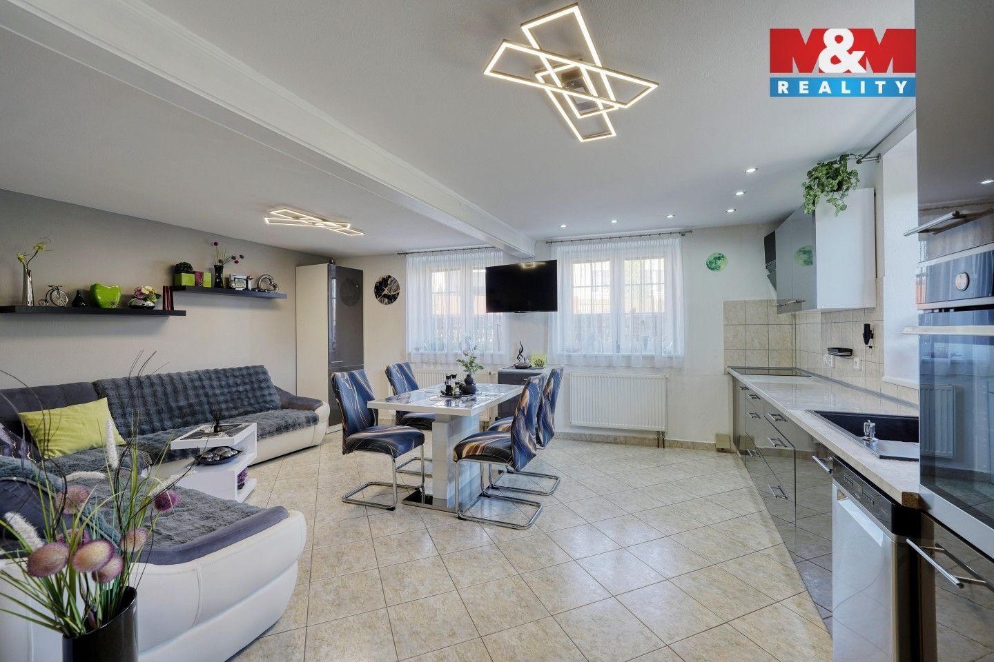 Prodej domu 225 m² - foto 2