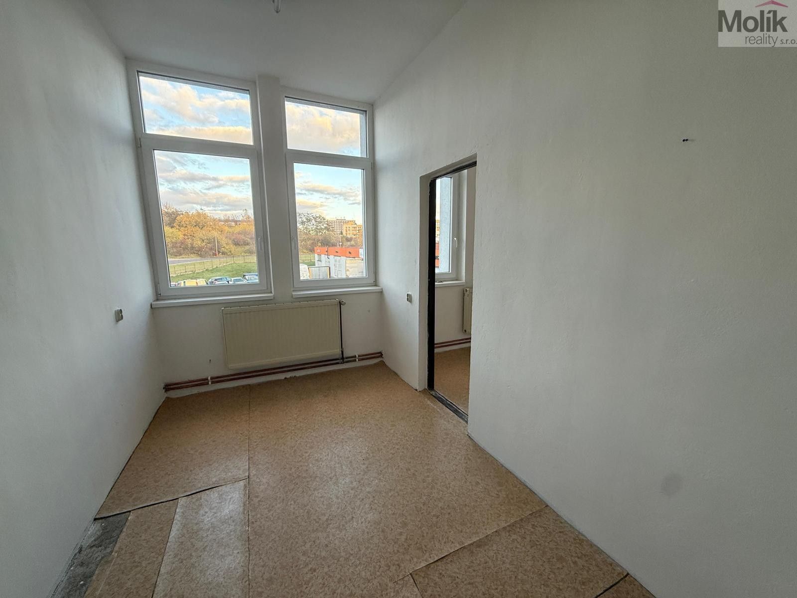 Pronájem komerčního prostoru 154 m² - foto 10