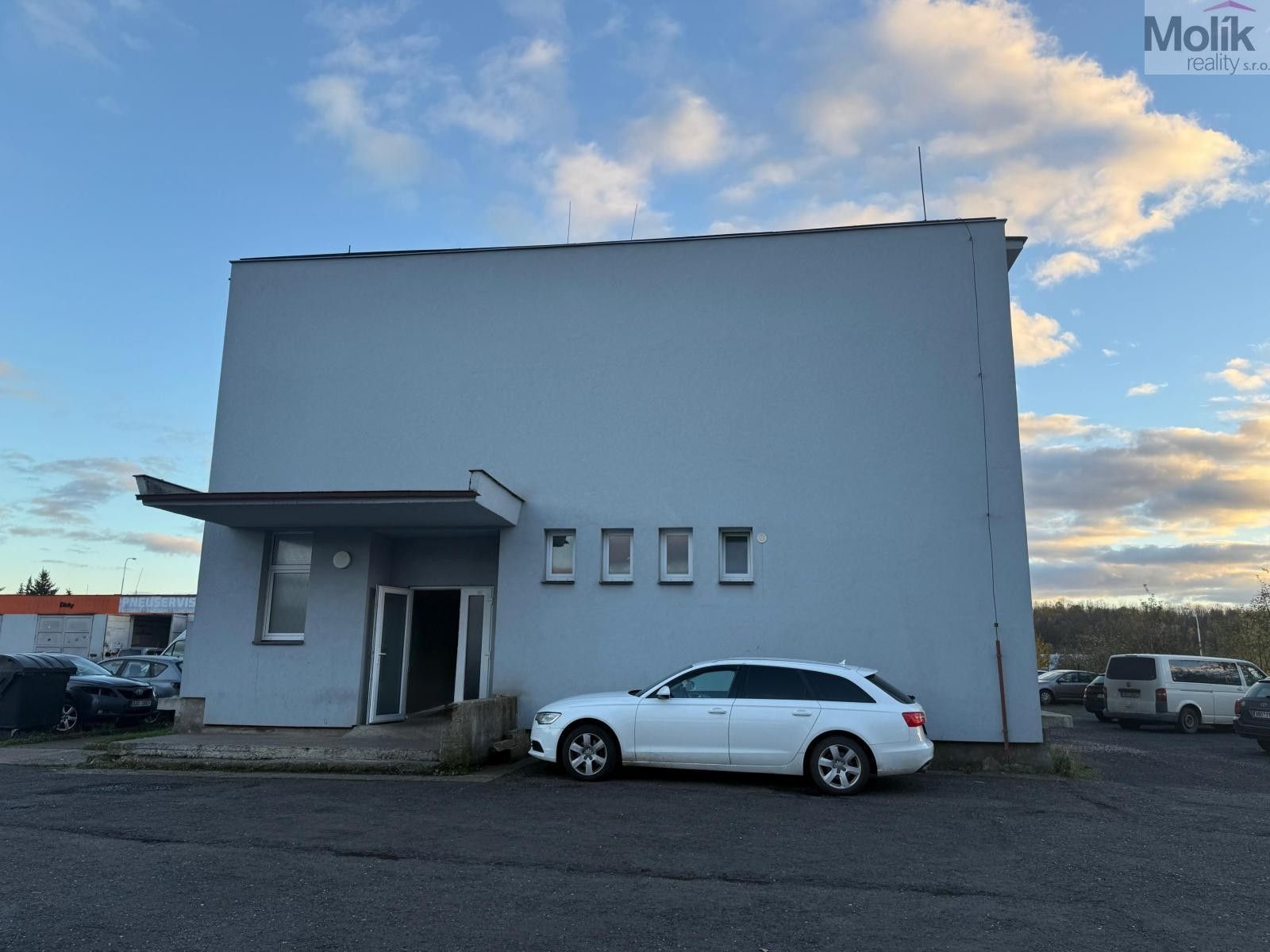 Pronájem komerčního prostoru 154 m² - foto 11
