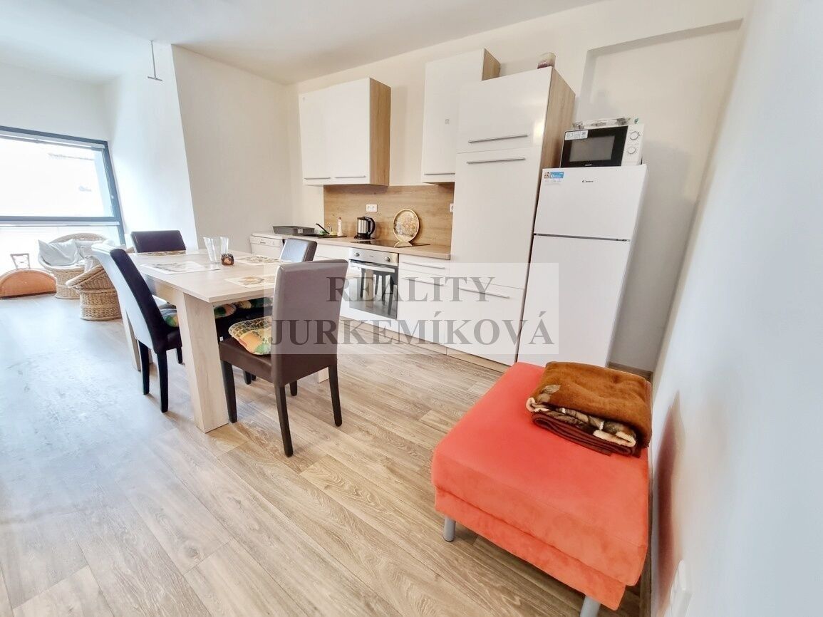 Prodej domu 200 m² - foto 2