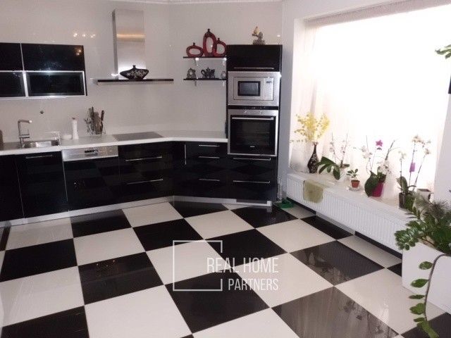 Prodej domu 150 m² - foto 2
