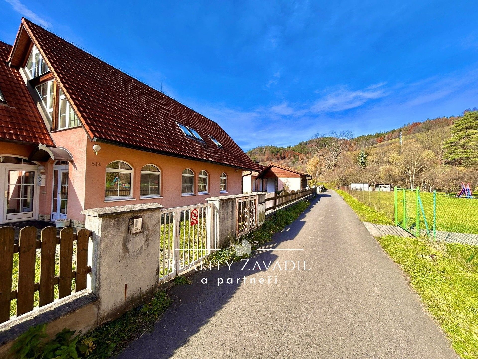 Prodej domu 220 m² - foto 2