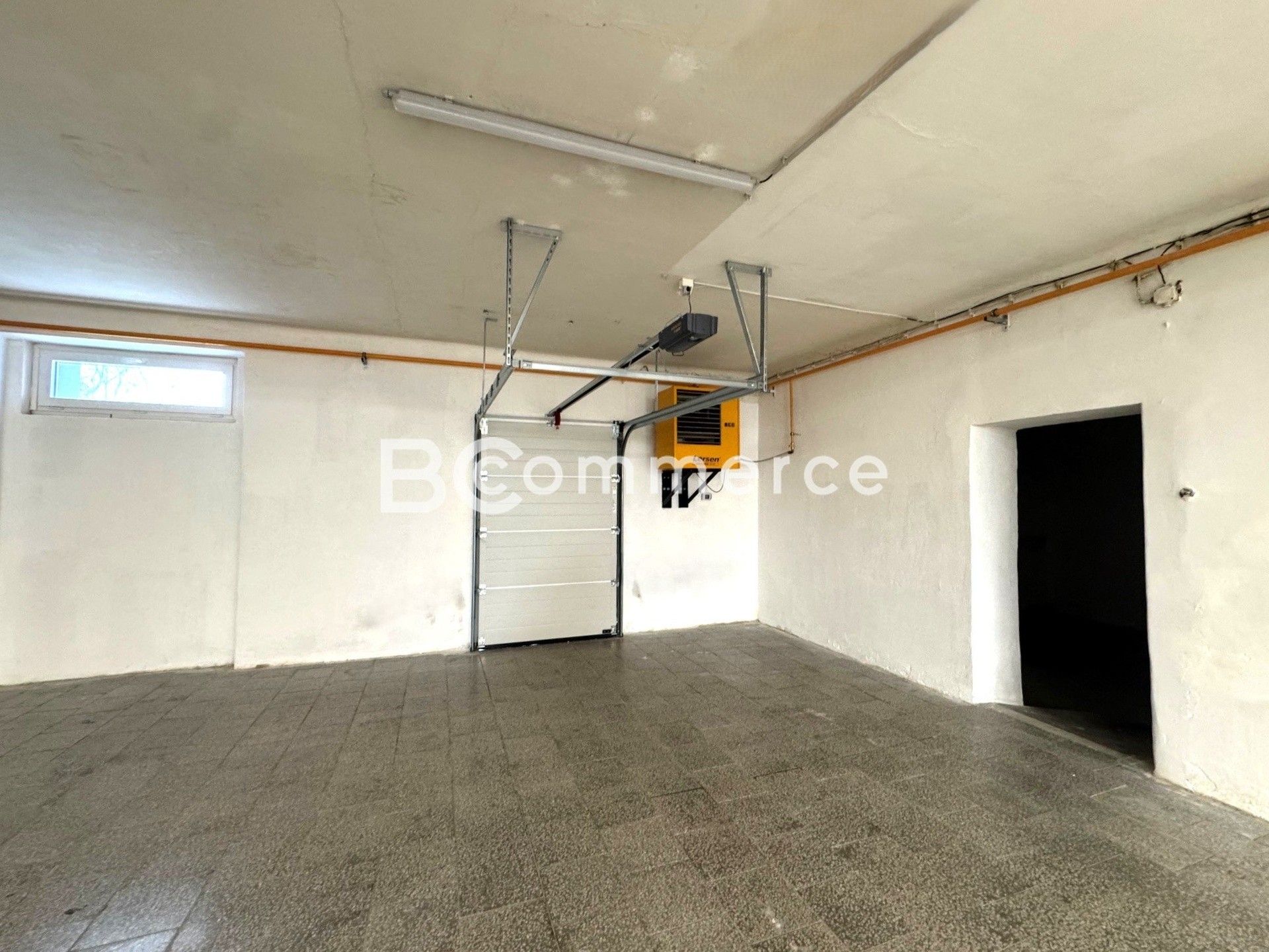 Pronájem komerčního prostoru 287 m² - foto 3