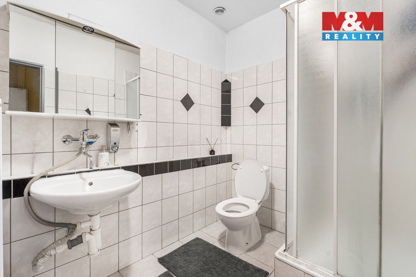 Prodej nemovitosti 700 m² - foto 14