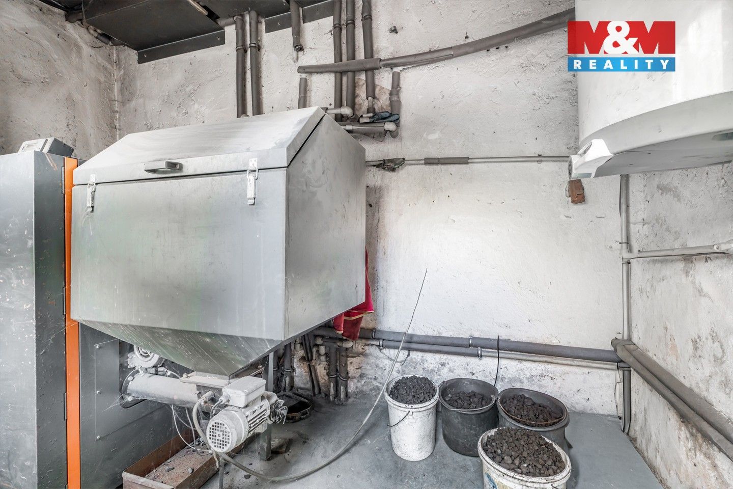 Prodej nemovitosti 700 m² - foto 22