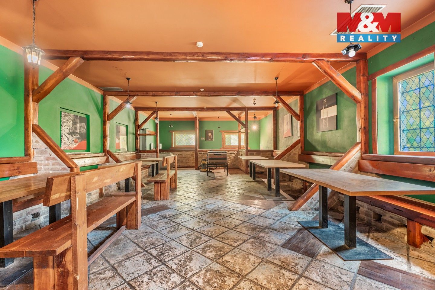 Prodej nemovitosti 700 m² - foto 18
