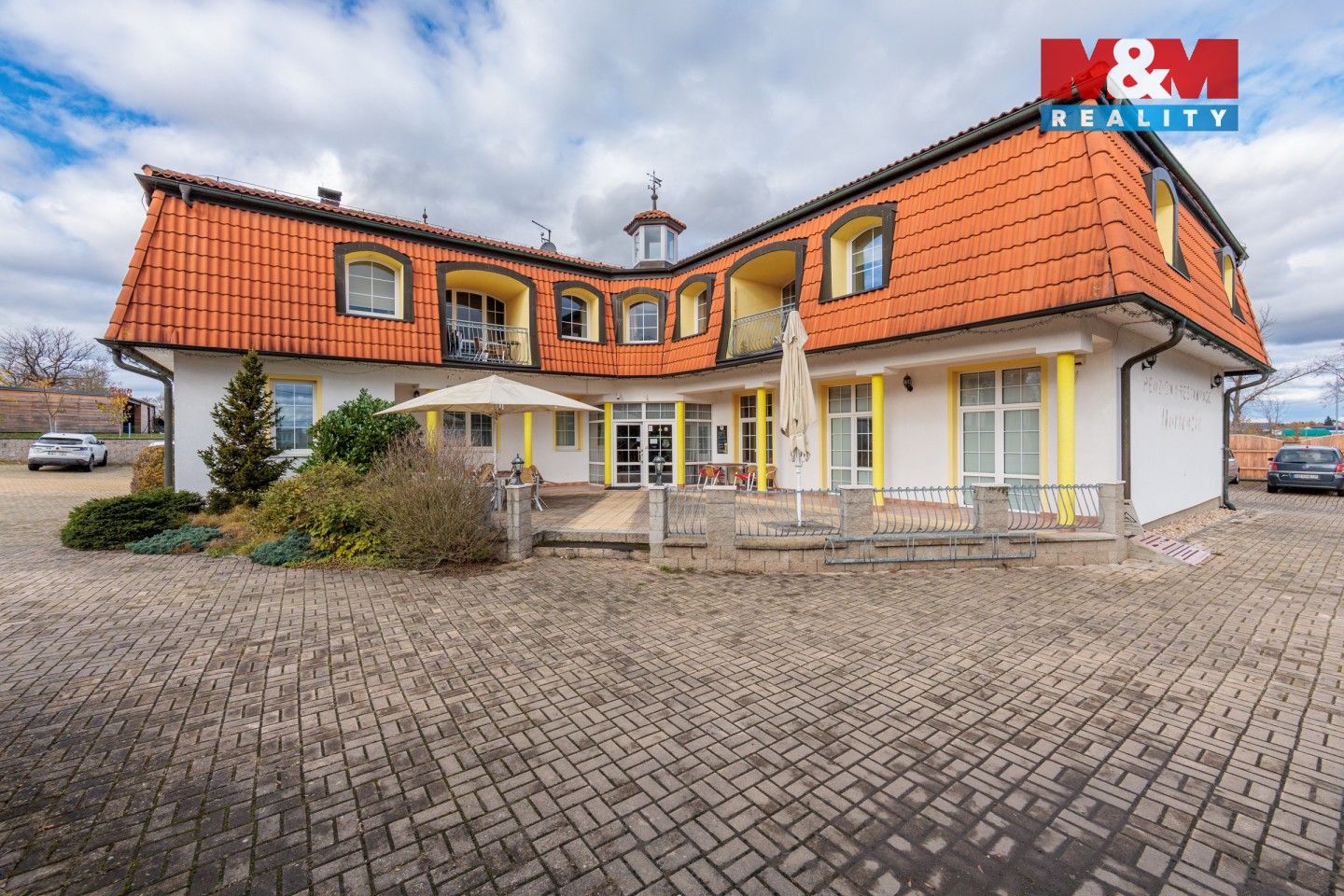 Prodej komerčního prostoru 618 m² - foto 2