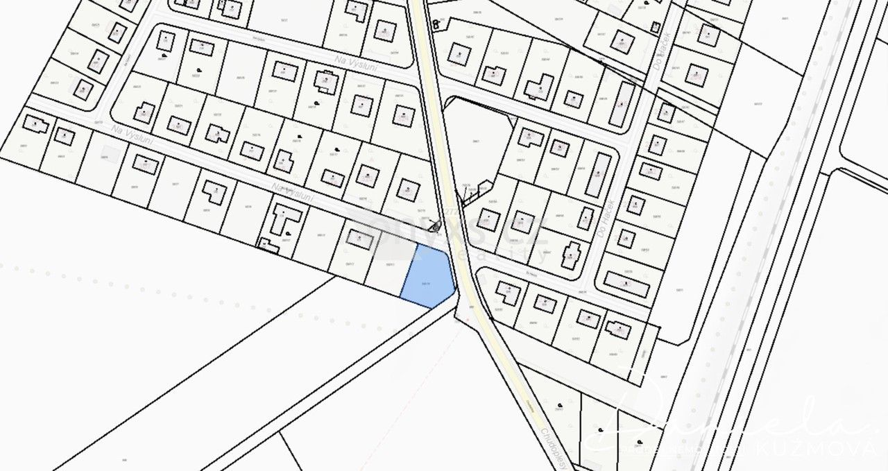 Prodej pozemku 1066 m² - foto 1