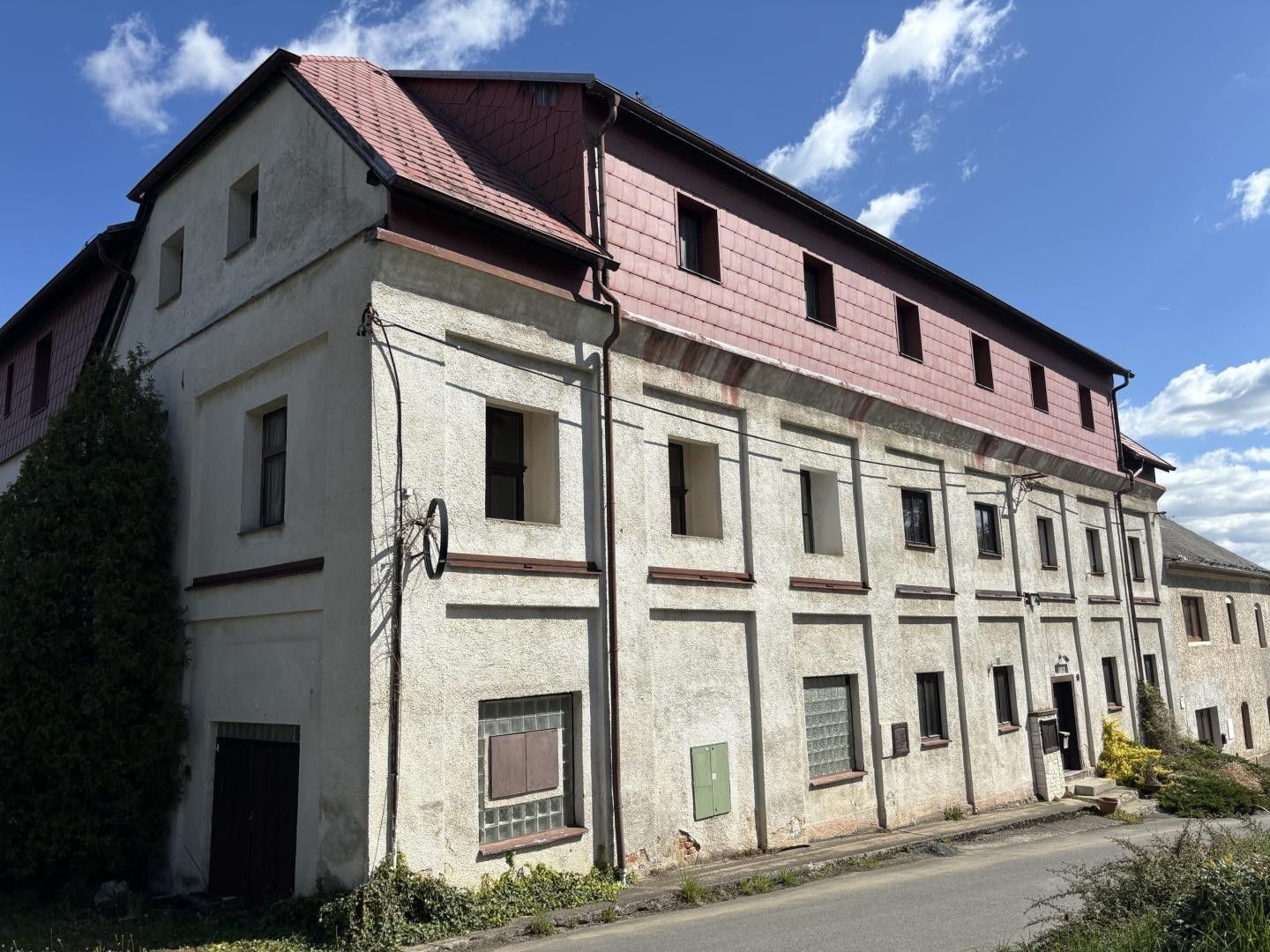 Prodej komerčního prostoru 1050 m² - foto 2