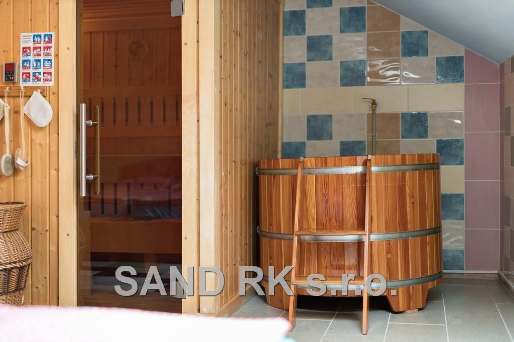 Pronájem komerčního prostoru 1000 m² - foto 24