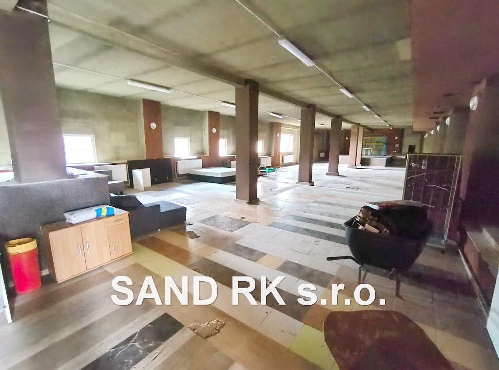 Pronájem komerčního prostoru 1000 m² - foto 29