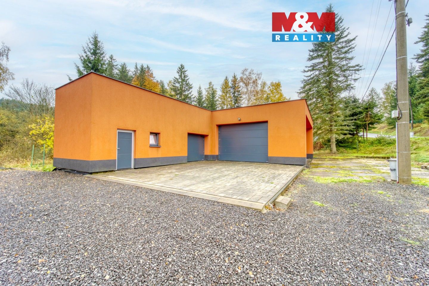 Prodej komerčního prostoru 150 m² - foto 1